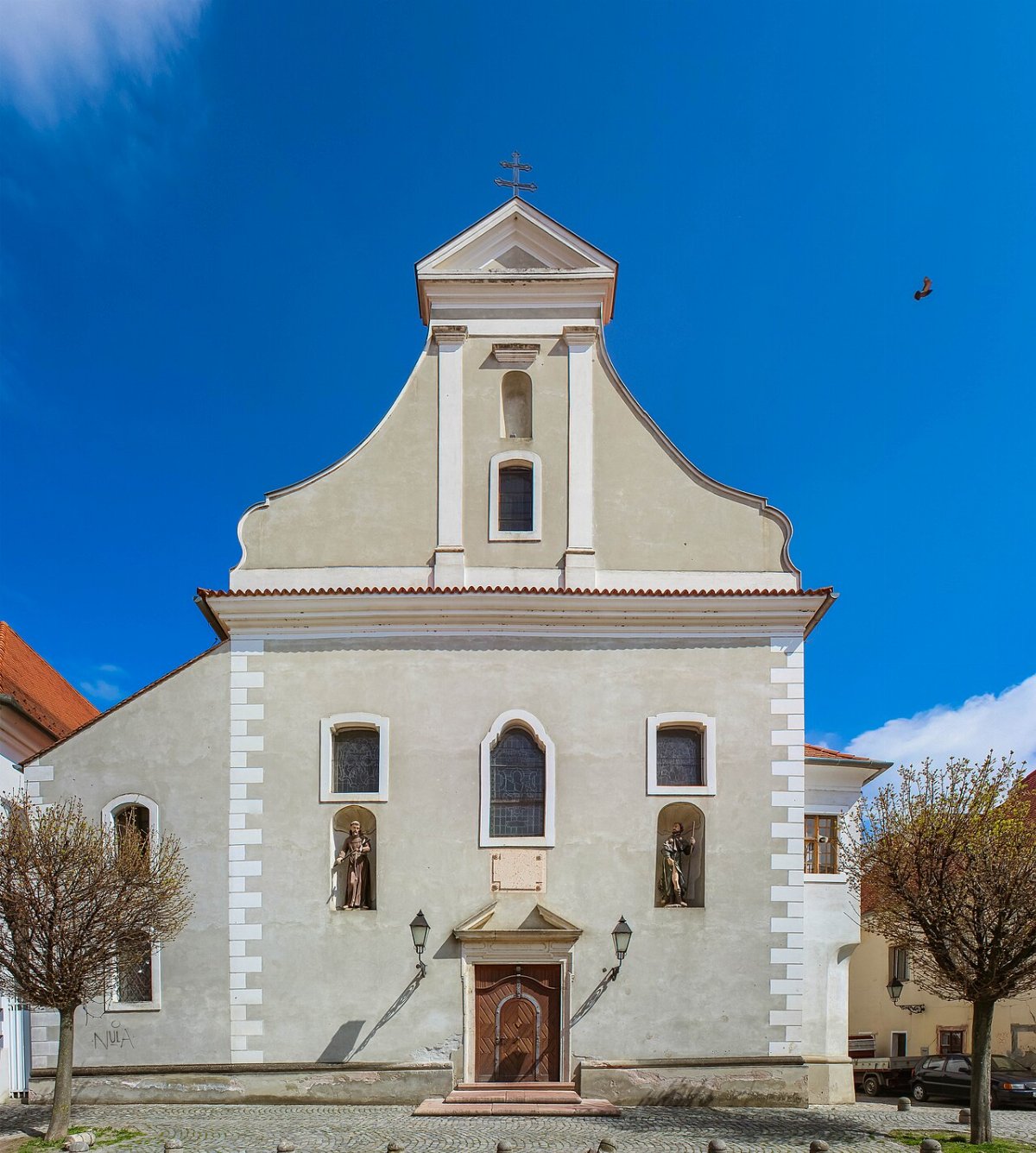 Kirche zum hl kreuz mit kloster osijek