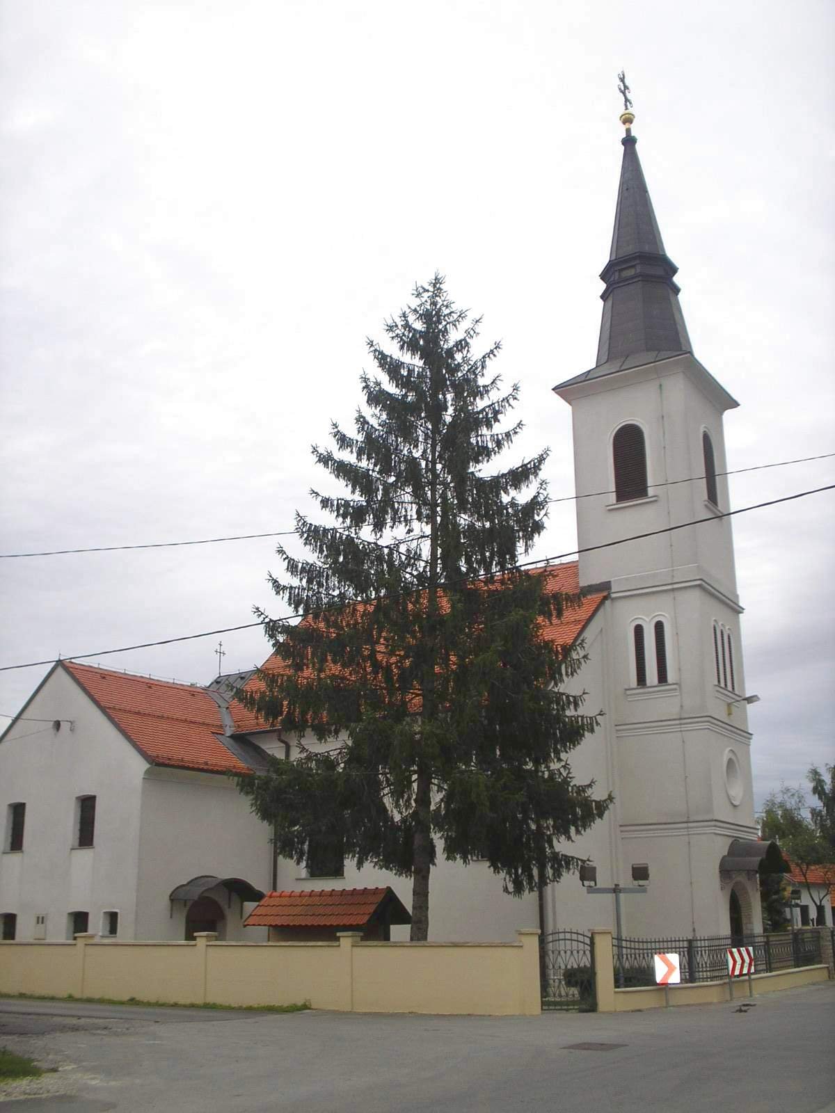 Kirche der heiligen drei konige donja lomnica