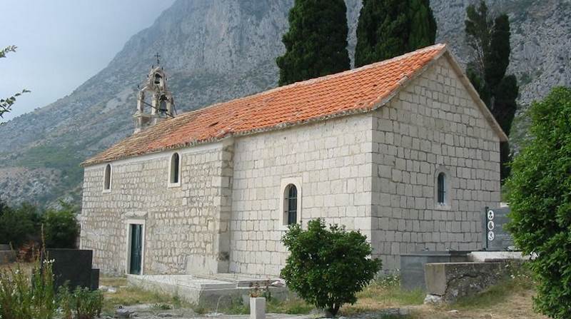 Kirche des hl georg drvenik